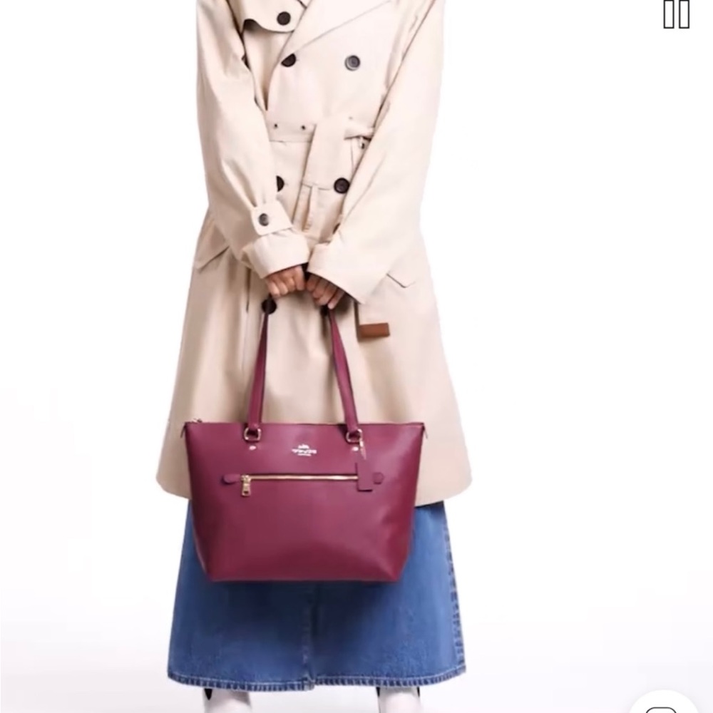 Coach Gallery burgundy tote bag